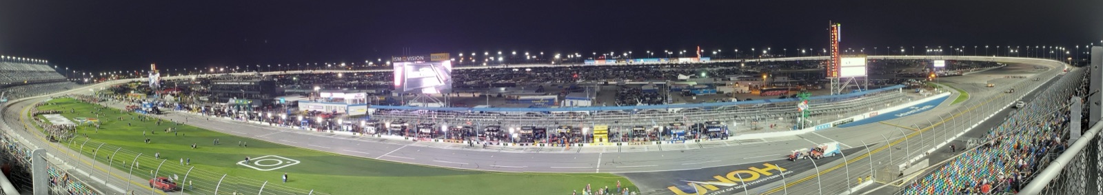 Rolex 24 vs Daytona 500: Which Daytona Trip Should You Book?
