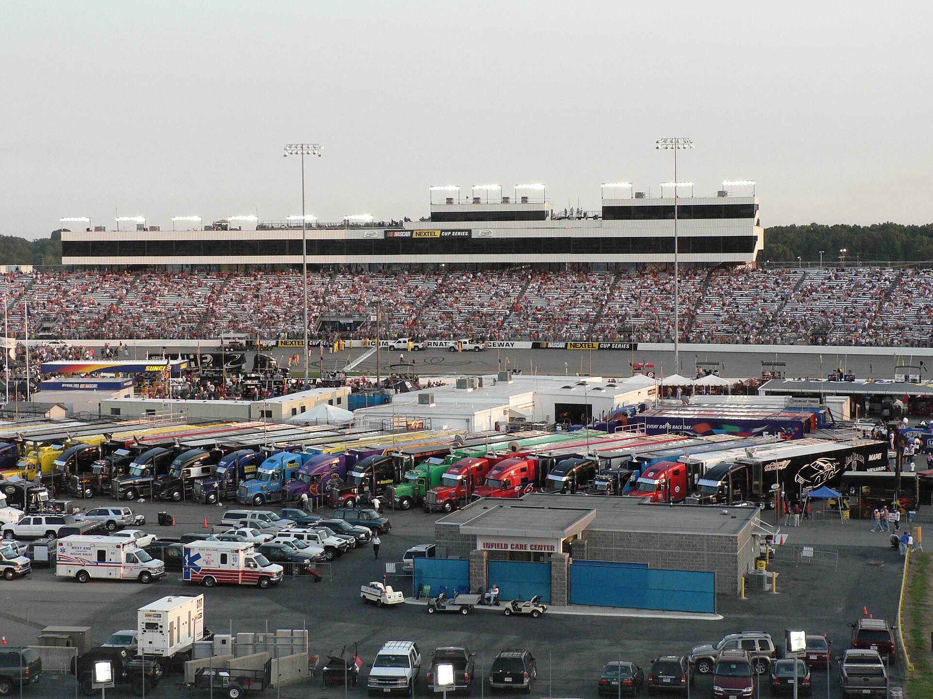 Richmond Raceway, Cook Out 400 venue and travel package